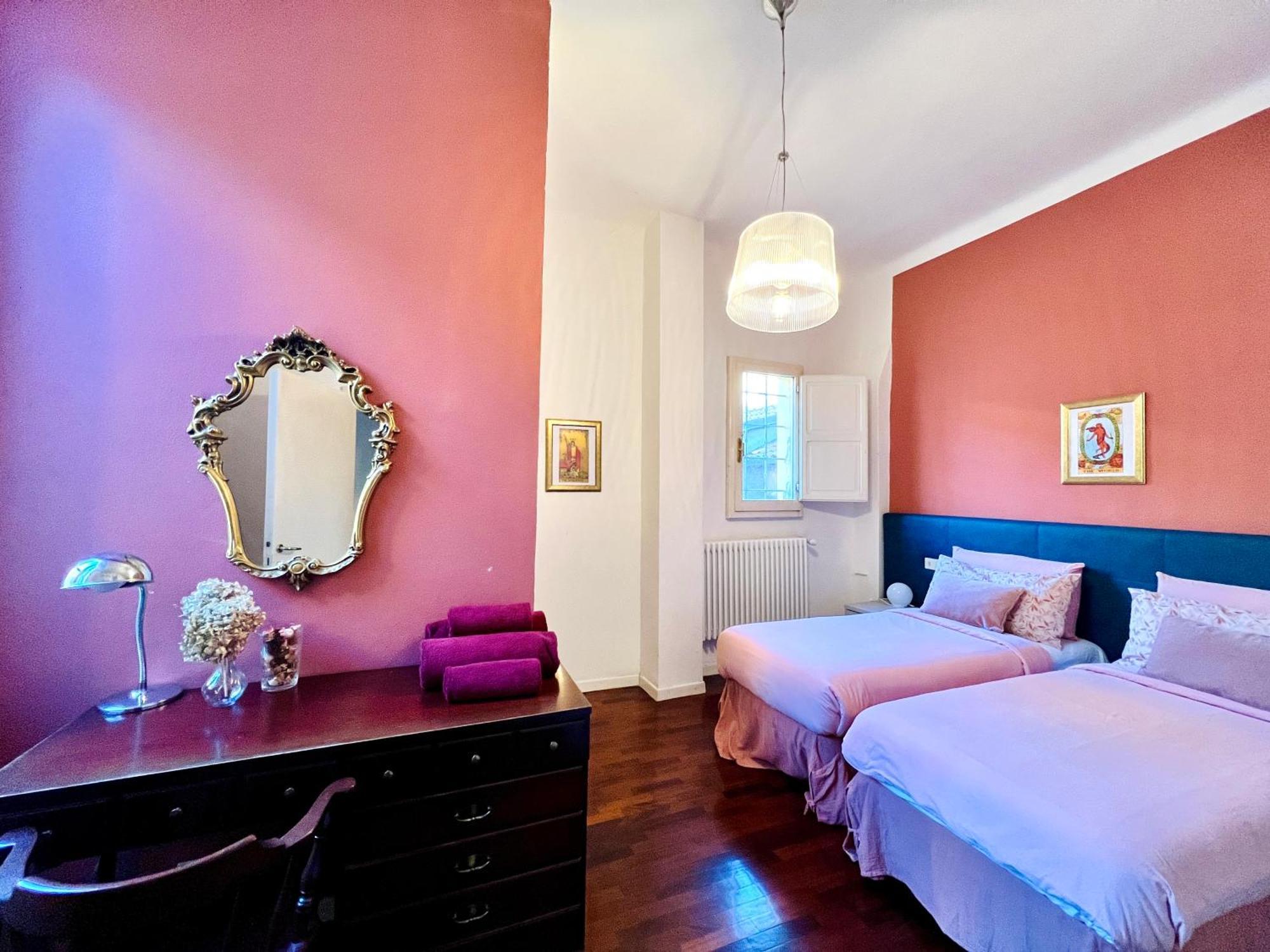 House Of Chariot - In The Heart Of Bologna Apartment Exterior photo